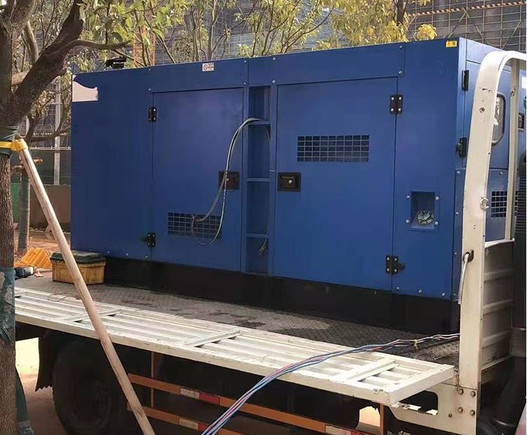 临翔柴油发电机组空气滤清器多久更换一次？