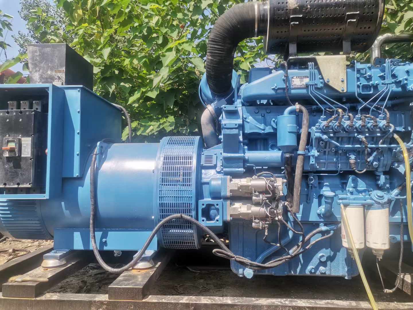 临翔详细说明降低 800kW 柴油发电机输出电流波动的方法