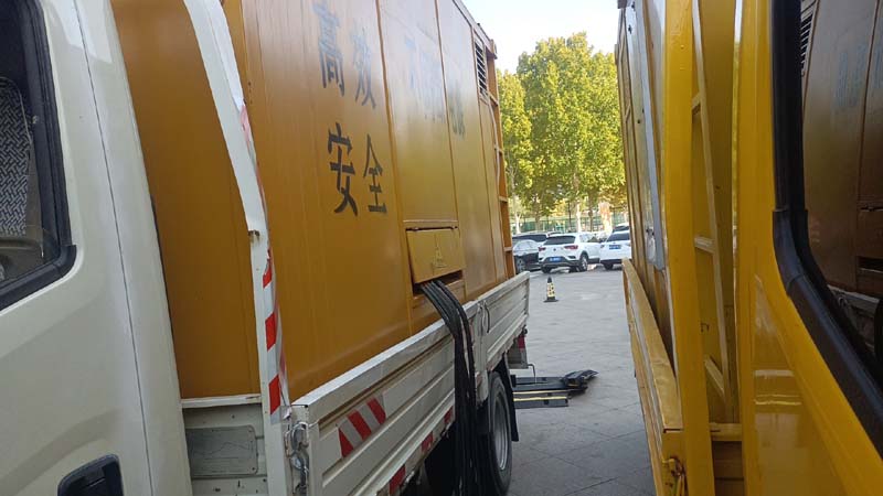 临翔如何判断柴油发电机组和UPS电源的切换时间是否符合要求？